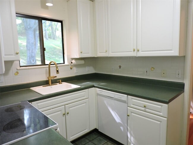 Building Photo - 237 Heritage Hills
