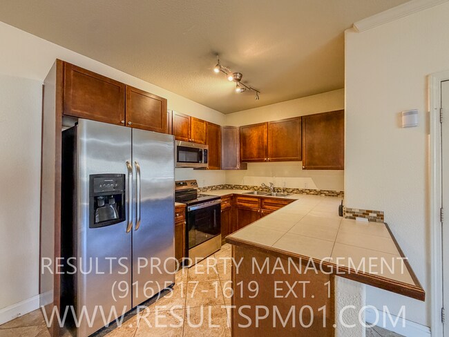 Building Photo - Spacious One Bedroom located in the Villas at Diamond Creek