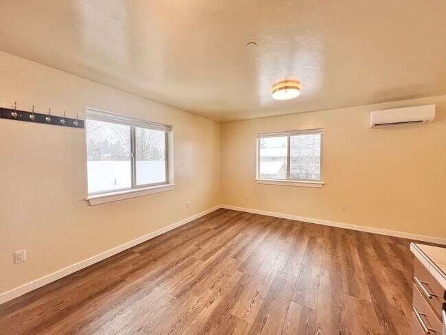 Foto del edificio - 1/1 Apartment in the heart of Sisters, OR!