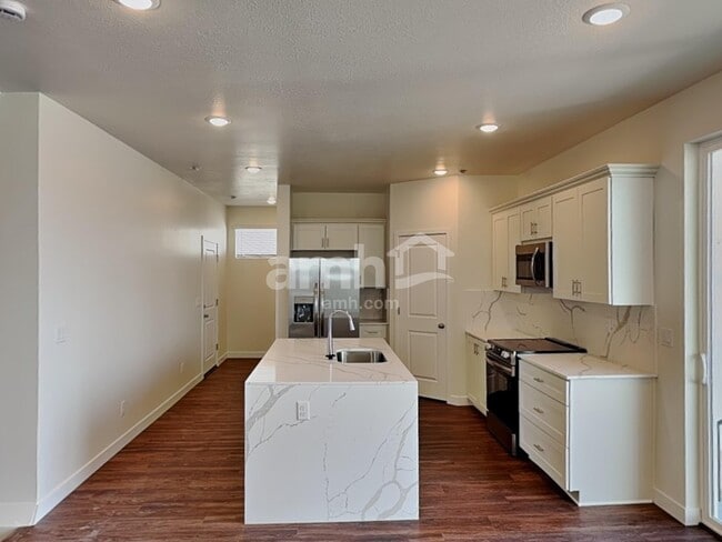 Foto del edificio - 1312 W Mahogany St