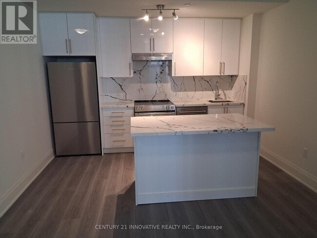 Photo du bâtiment - 8960-8960 Jane St