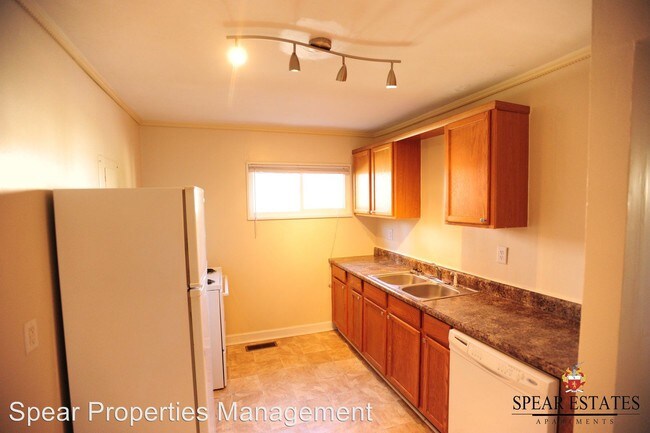 Foto del edificio - 219 N Spring St