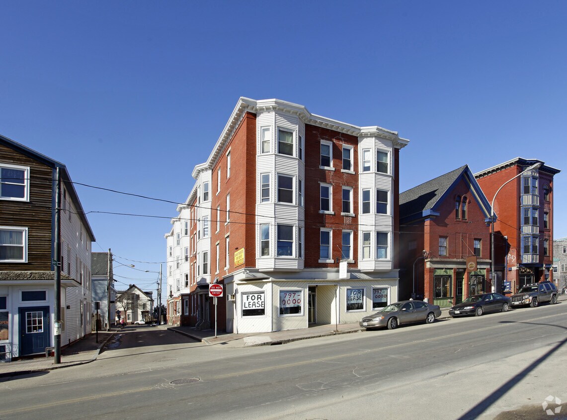 Foto principal - 229 Congress St