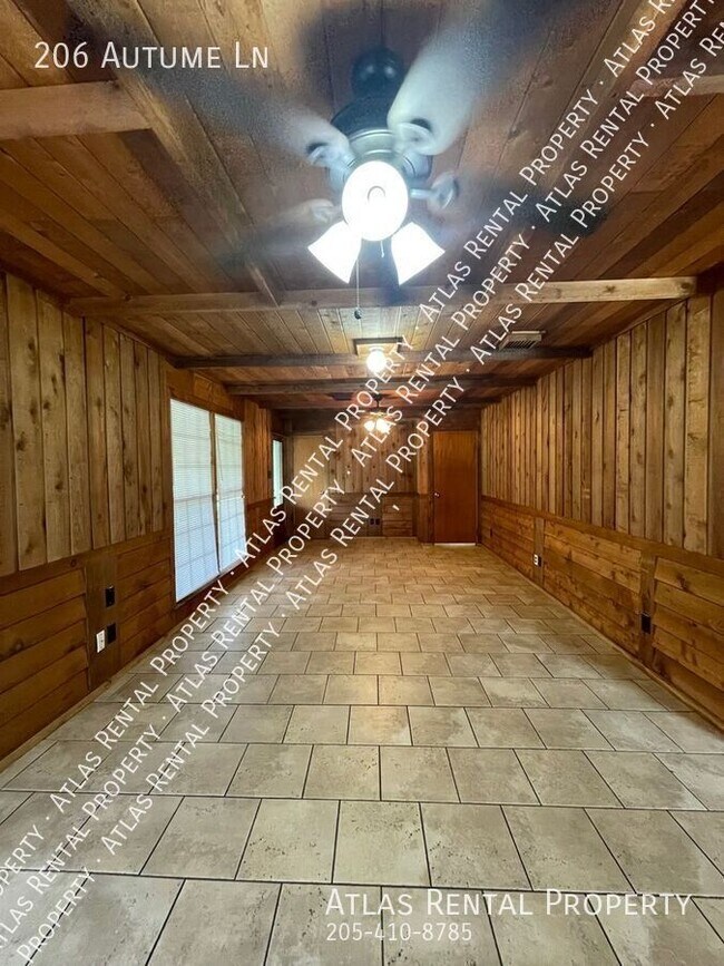 Foto del edificio - 206 Autume Ln