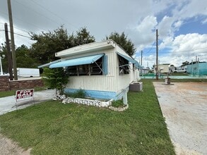 Building Photo - 2900 FL-17