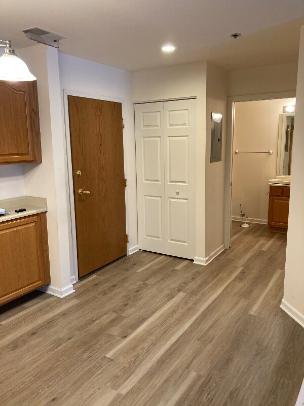 Building Photo - 111 Hunt Club Dr