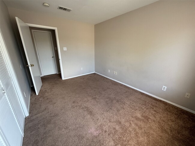 Foto del edificio - 10007 Emerald Creek Dr