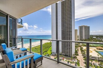 Building Photo - 3100 N Ocean Dr