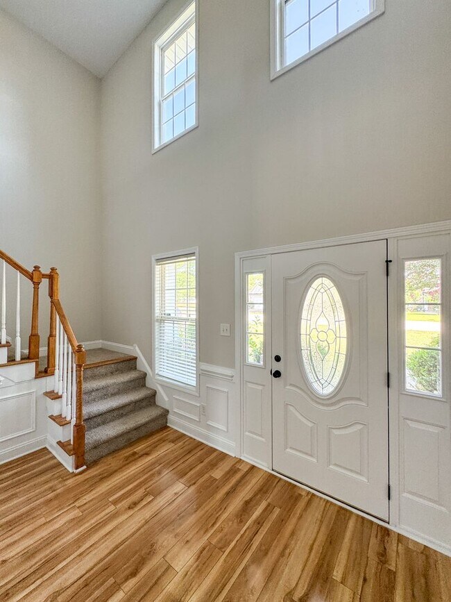 Building Photo - 2423 Kimbolton Drive
