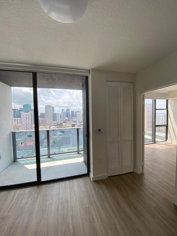 Foto principal - 45 NE 5th St