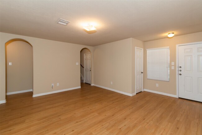 Building Photo - 2421 W Werrington Way