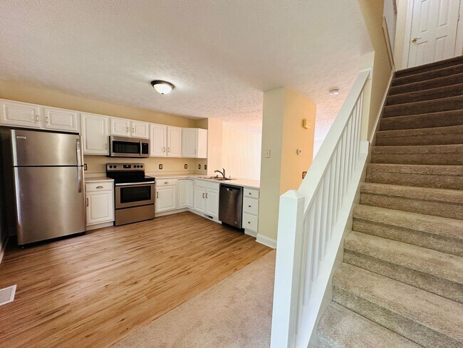 Foto del edificio - 1310 Orange Leaf Ct NW