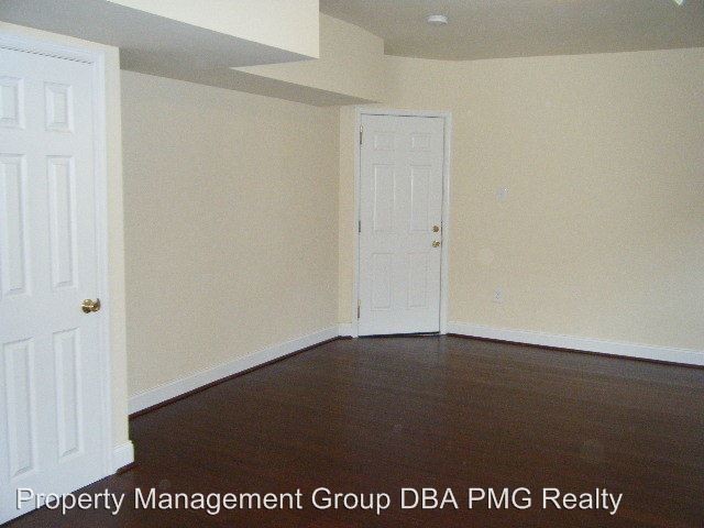 Building Photo - 569 N 20th St