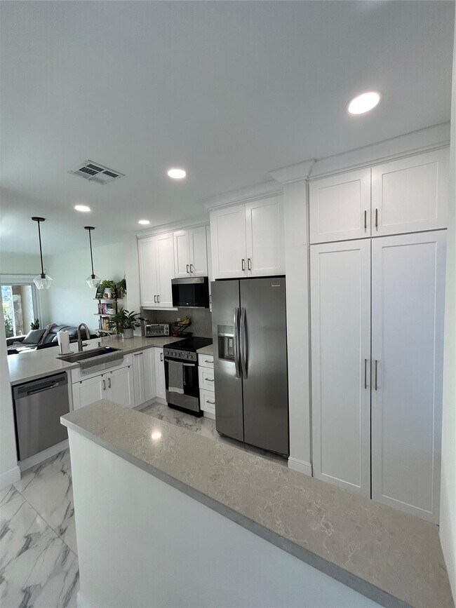 Foto del edificio - 711 SW 122nd Ave