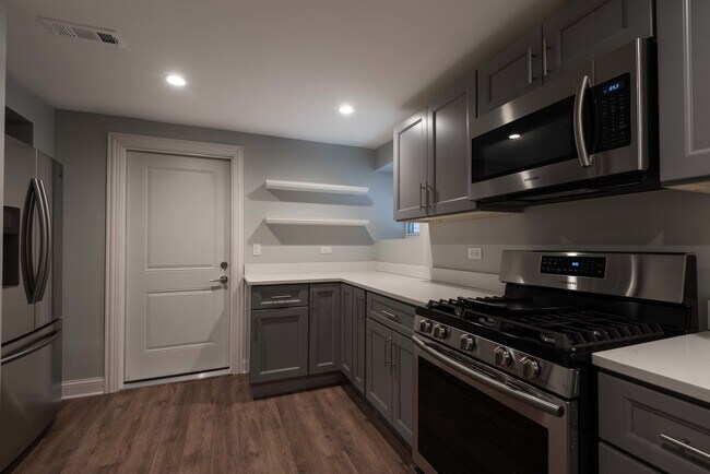 Foto del edificio - 5627 N Bernard St