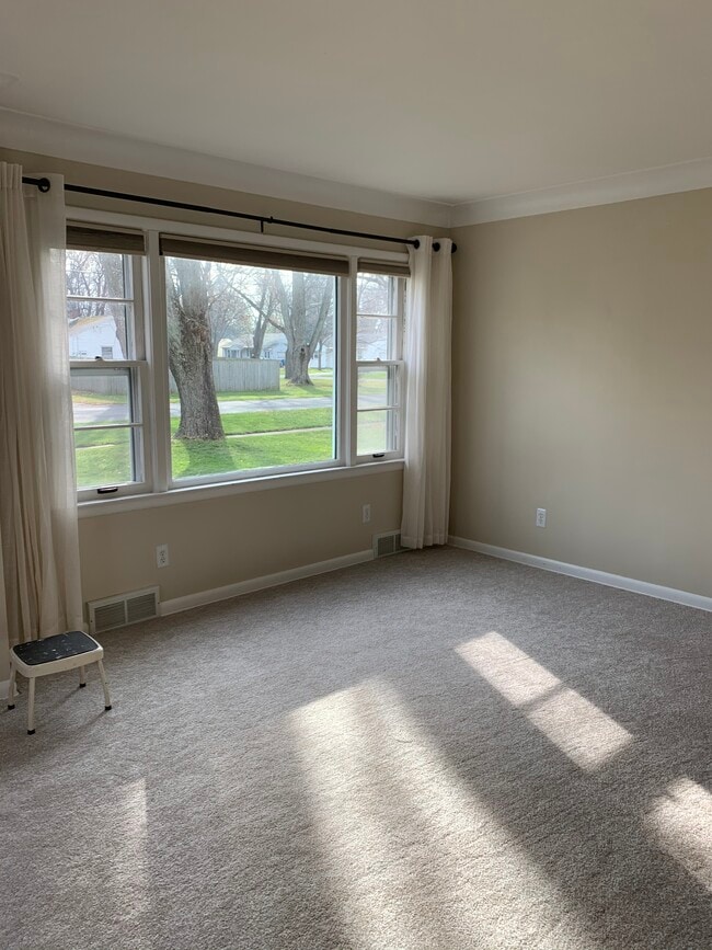 Living room - 3520 Iroquois Trl