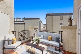 Building Photo - 200 CA-1