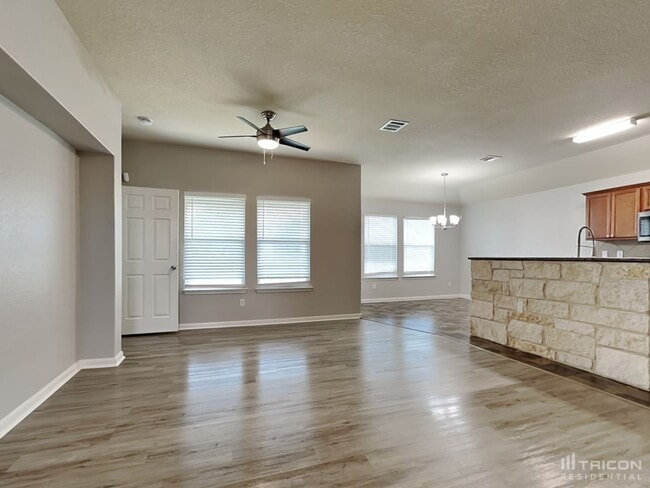 Building Photo - 210 Teron Dr