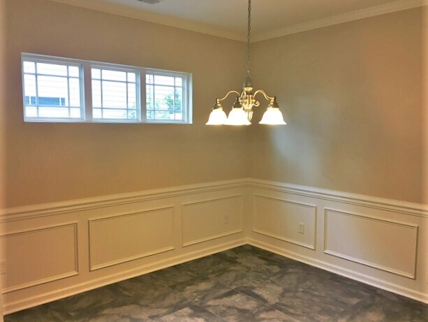 Building Photo - 90 Summer Hill Way