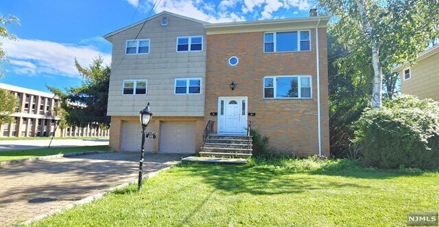 Building Photo - 100 Hickory Ct