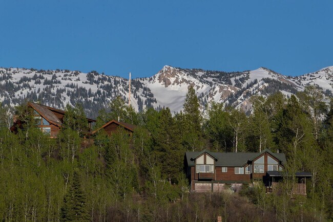 Foto del edificio - 268 Aspen Ln