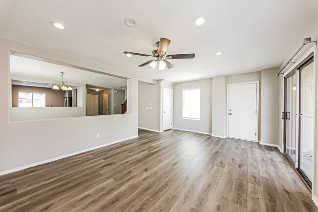 Foto del edificio - 514 N 112th Dr