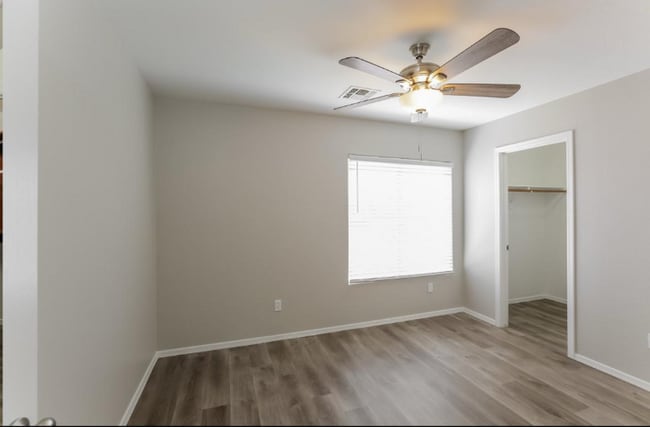 Building Photo - 6252 S 15th Dr