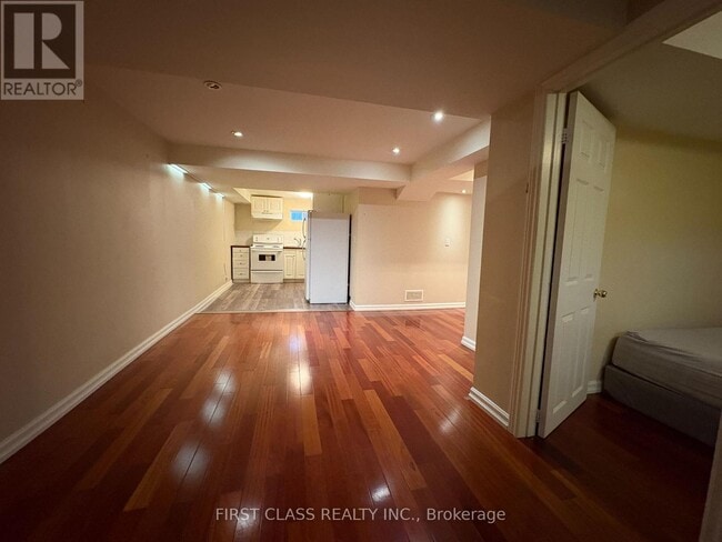 Building Photo - 62 Scarbell Dr