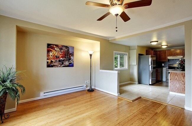 Photo - REST OF OCTOBER FREE >> Beautiful 4BR/2BA ... House