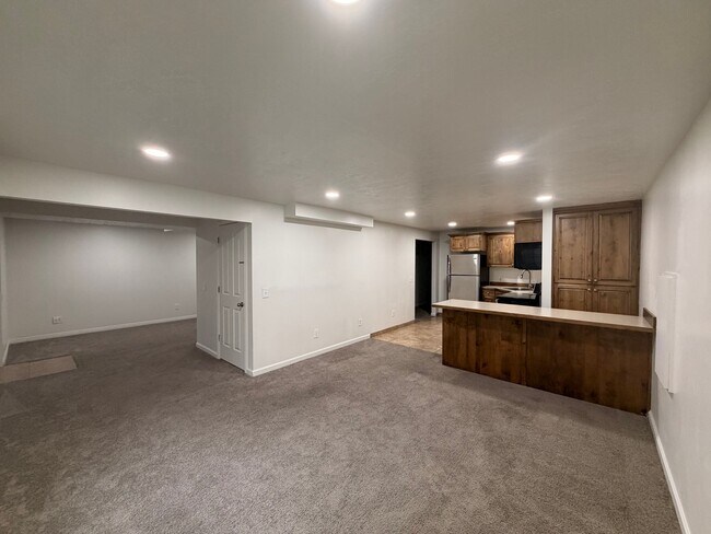 Foto del edificio - 3004 S Perennial Ct