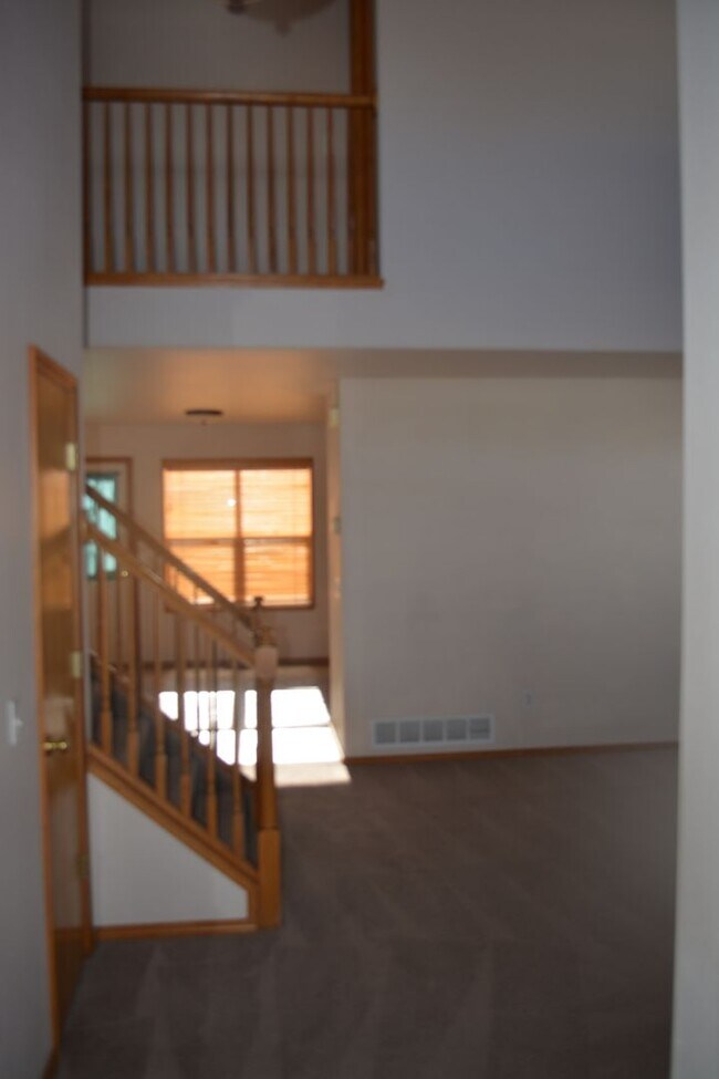 Building Photo - 5BD/4BA Monument Home in The Heights at Ja...