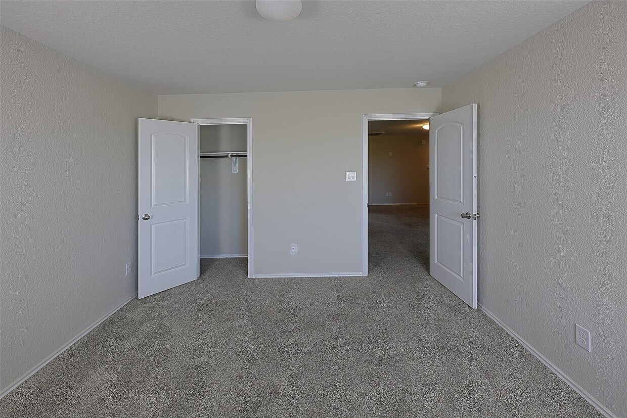 Building Photo - 5542 Redwood Summit Ln