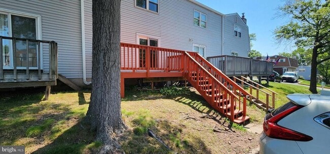 Foto del edificio - 525 Village Ln.