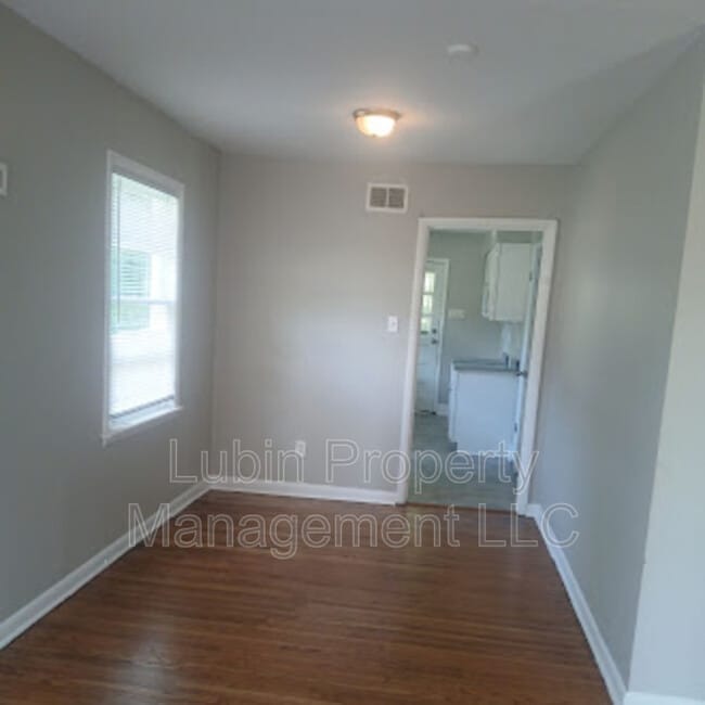 Building Photo - 1252 Maywood St