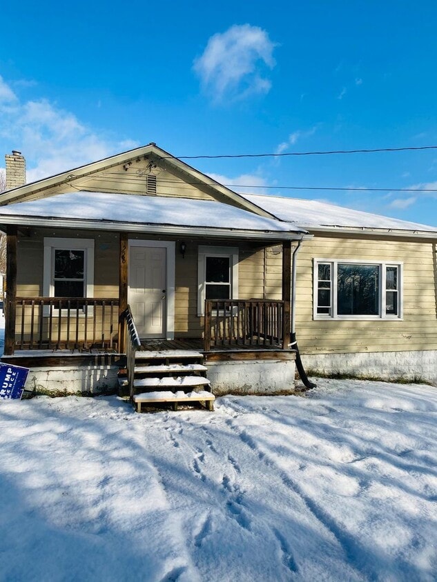 276 Marshall St, Hermitage, PA 16148 House Rental in Hermitage, PA