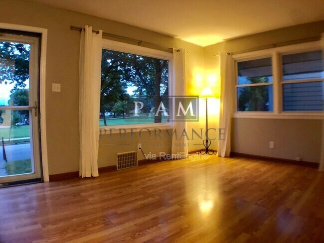 Foto del edificio - 2907 S 50th St