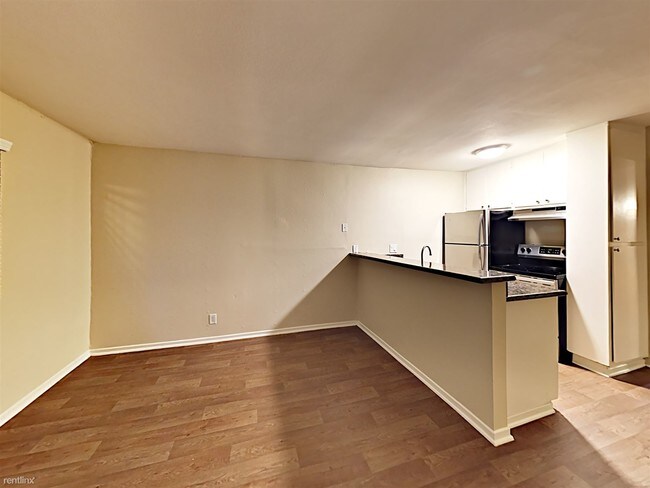 Building Photo - 1 br, 1 bath  - 2405 Adams Ave Apt 6 Apt 6