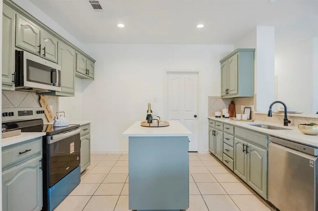 Foto del edificio - 424 Baverton Ln
