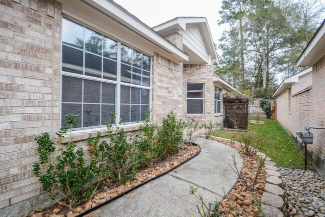 Building Photo - 106 E Foxbriar Forest Cir