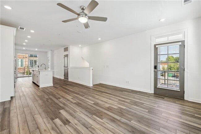 Foto del edificio - 432 Burton Dr