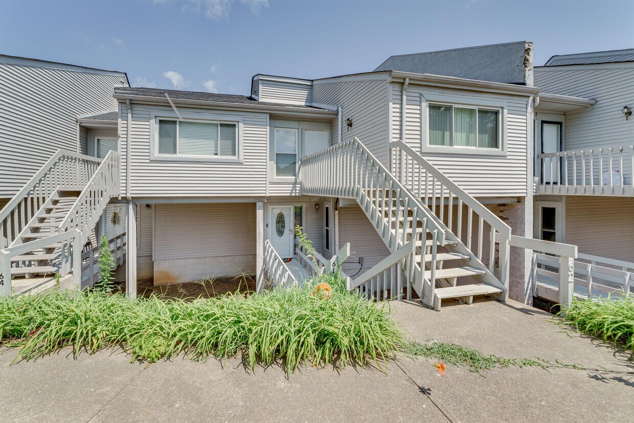 1050 21st Ave NW, Hickory, NC 28601 Townhome Rentals in Hickory NC