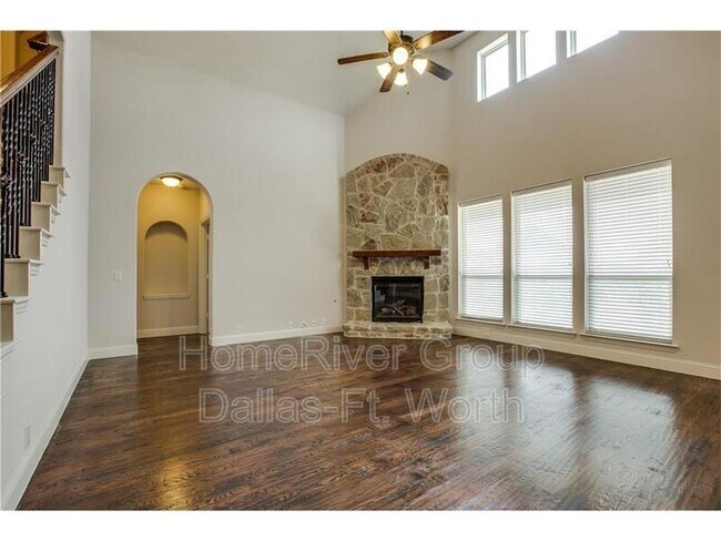 Foto del edificio - 7112 Four Sixes Ranch Rd