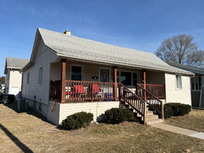 Foto del edificio - 403 Kenwood St