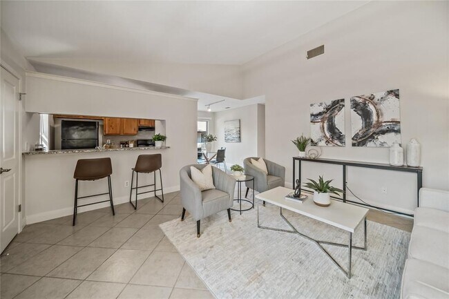 Foto del edificio - 4510 Brown Bark Pl