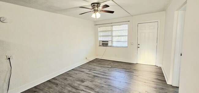 Foto del edificio - 1715 NW 8th Ct