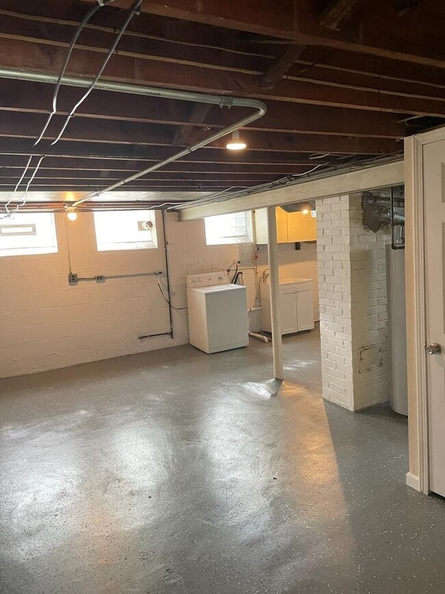 Building Photo - 5248 Haverford Dr