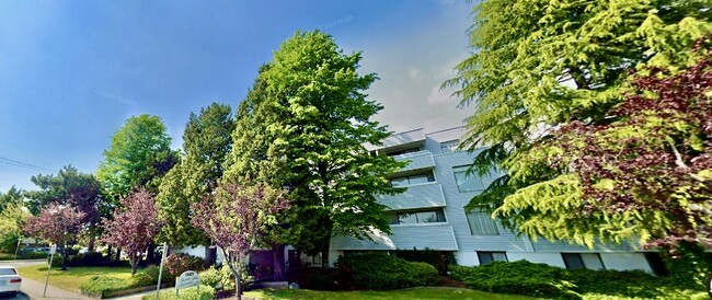 Photo du bâtiment - Skyline Apartments