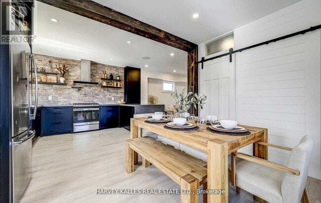 Building Photo - 262 Oshawa Blvd S