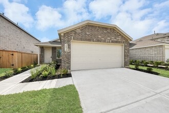 Building Photo - 16822 Spotted Oak Dr