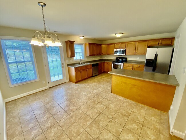 Foto del edificio - 3600 Old Forest Rd